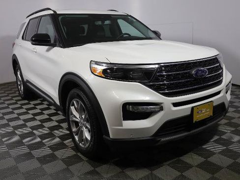Certified 2024 Ford Explorer XLT w/ Equipment Group 202A AWD/4WD image 4