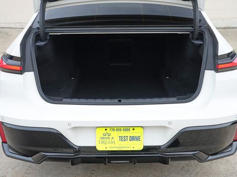 Used 2023 BMW 740i RWD image 10
