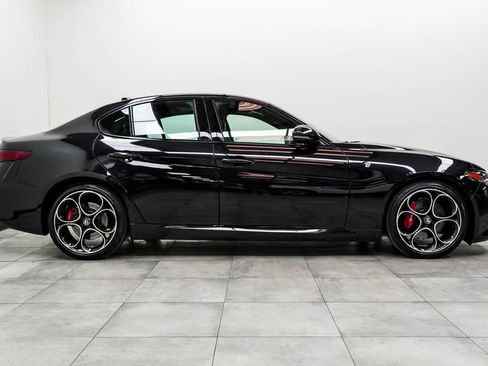 Used 2023 Alfa Romeo Giulia Ti RWD image 10