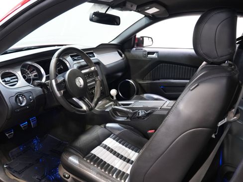 Used 2013 Ford Mustang Shelby GT500 w/ Electronics Pkg image 28