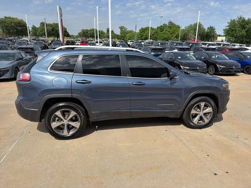 Used 2020 Jeep Cherokee Limited w/ Trailer Tow Group AWD/4WD image 6