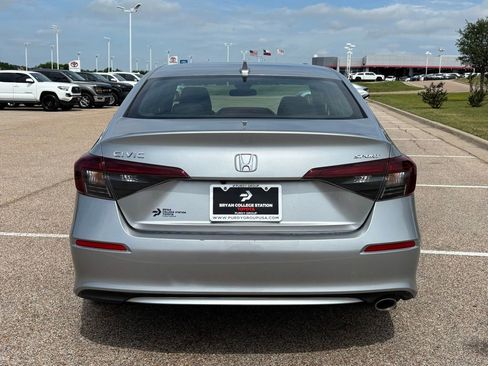 Used 2025 Honda Civic Sport image 5