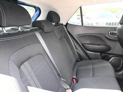 Used 2025 Hyundai Venue SEL FWD image 28