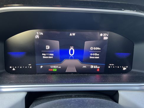 Used 2025 Volkswagen Taos SE w/ Panoramic Sunroof Package image 20