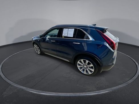 Used 2020 Cadillac XT4 Premium Luxury w/ Technology Package FWD image 6