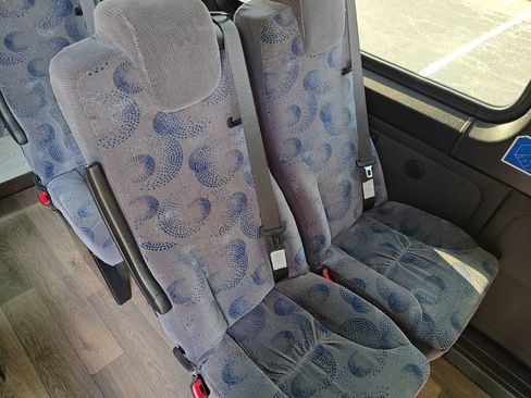 Used 2019 Mercedes-Benz Sprinter 2500 image 35