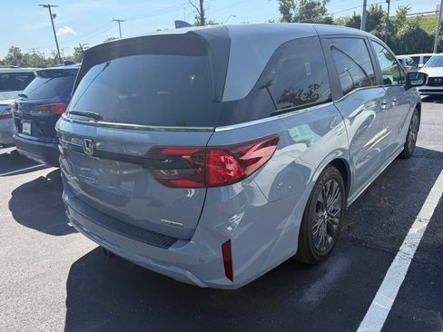 Used 2025 Honda Odyssey Touring image 6