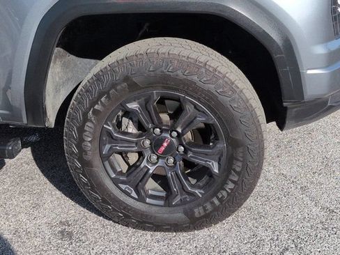 Used 2025 GMC Canyon Elevation w/ Convenience Package RWD image 10