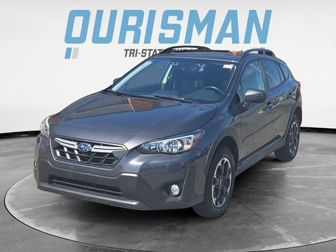 Certified 2021 Subaru Crosstrek 2.0i Premium w/ Moonroof Package AWD/4WD image 2