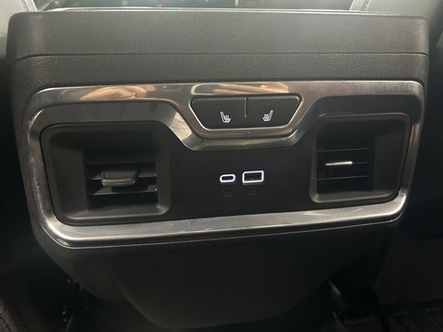 Used 2025 GMC Sierra 3500 Denali Ultimate image 14