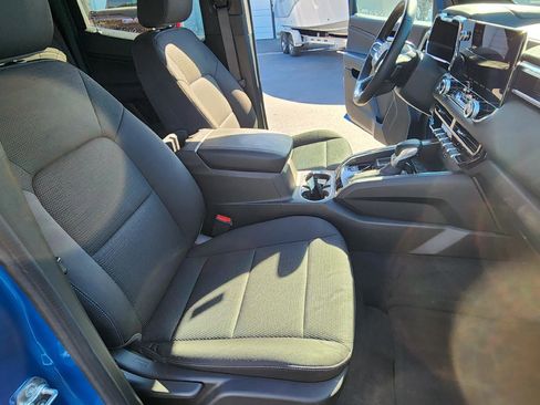 Used 2024 GMC Canyon Elevation w/ Convenience Package image 10