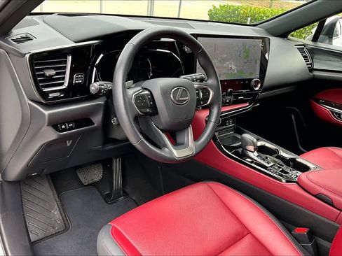 Used 2023 Lexus NX 350h Premium image 18