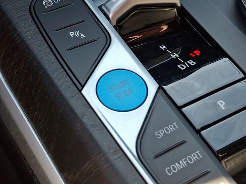 Used 2023 BMW i4 eDrive40 w/ Premium Package image 24