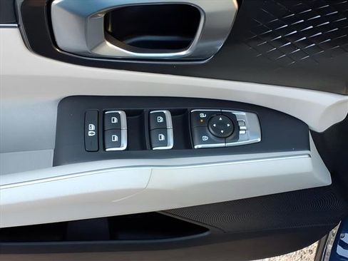 Used 2025 Kia Sorento S w/ Panoramic Sunroof Package image 18