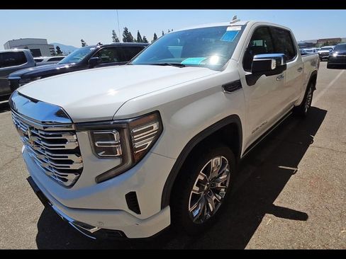 Used 2023 GMC Sierra 1500 Denali w/ Denali Reserve Package AWD/4WD image 6
