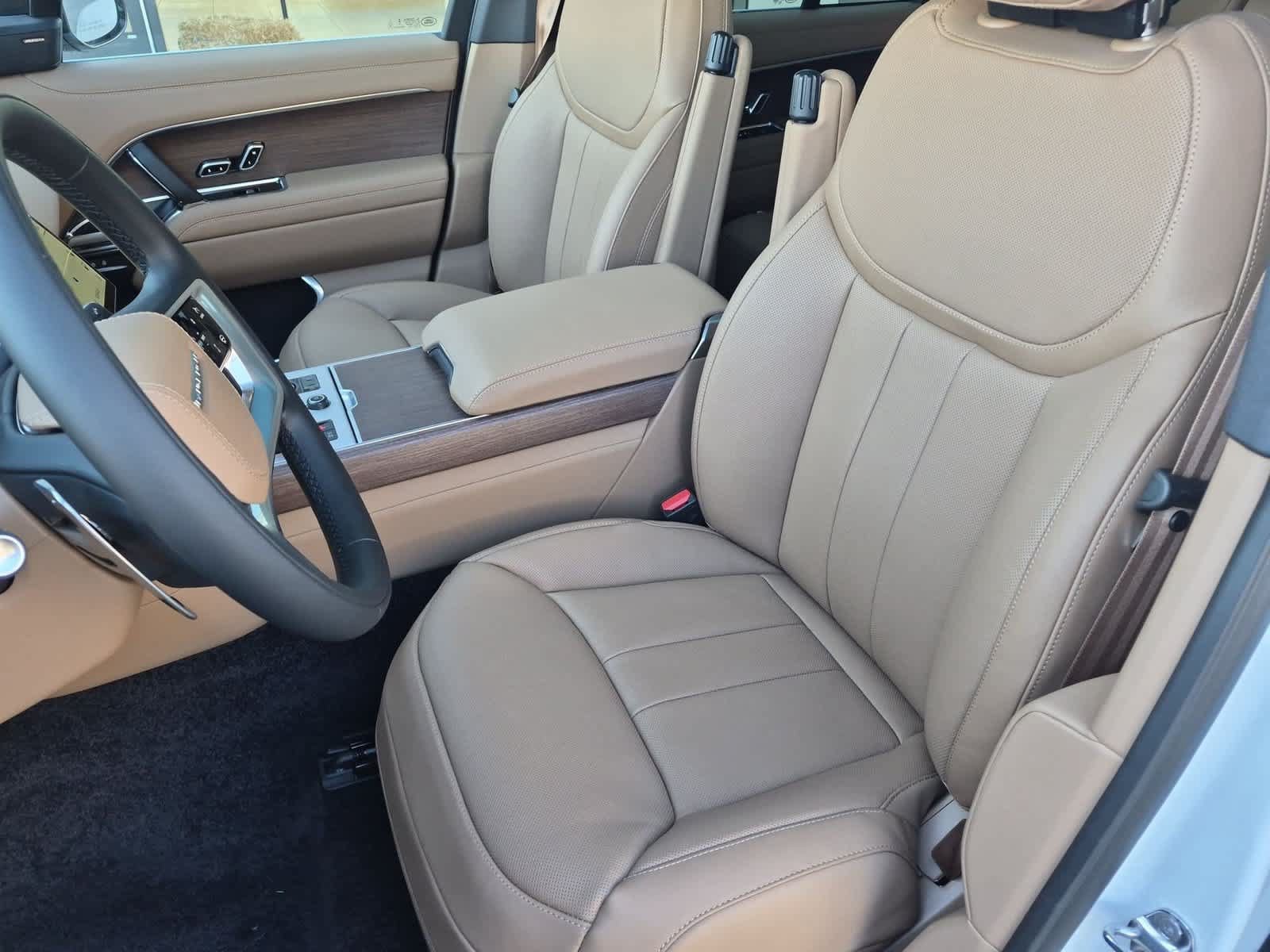 New 2027 Land Rover Range Rover SE AWD/4WD image 16