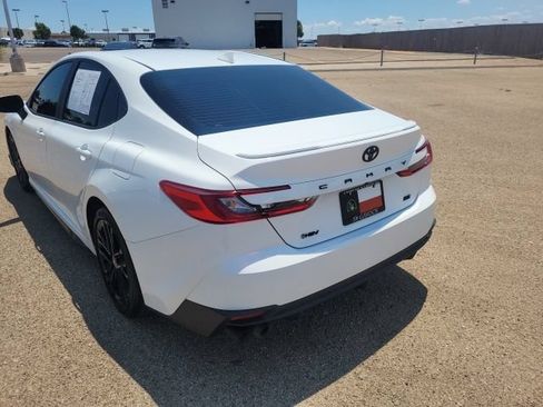 Used 2025 Toyota Camry SE w/ Convenience Package FWD image 8