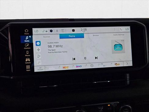 New 2025 Jeep Gladiator Sport image 12