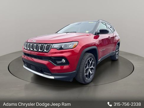 Used 2025 Jeep Compass Limited AWD/4WD image 3