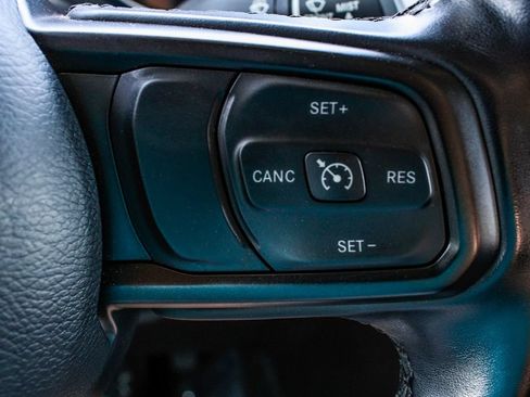 Used 2021 Jeep Wrangler Unlimited Sport AWD/4WD image 28