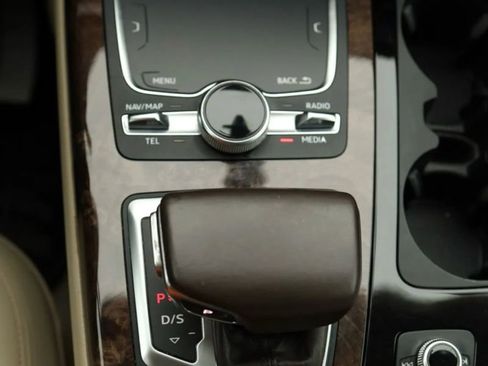 Used 2018 Audi Q7 3.0T Prestige w/ Prestige Package image 27