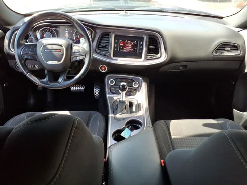 Used 2016 Dodge Challenger R/T RWD image 11