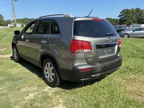 Used 2012 Kia Sorento LX w/ Convenience Pkg FWD image 5
