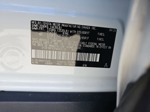 Used 2023 Toyota RAV4 XLE AWD/4WD image 9