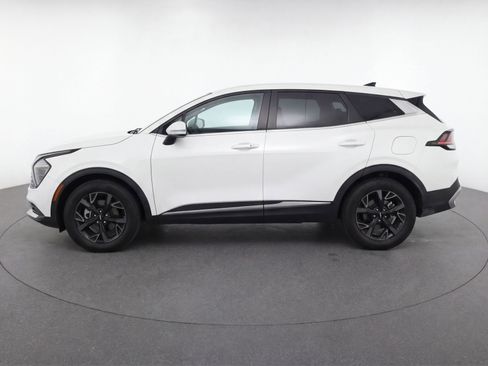 Used 2025 Kia Sportage LX FWD image 5