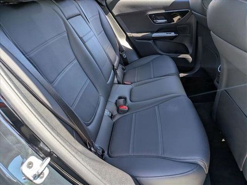 Used 2026 Mercedes-Benz GLC 300 image 20