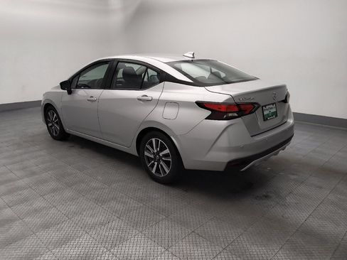 Used 2021 Nissan Versa SV FWD image 3