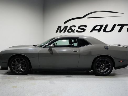 Used 2019 Dodge Challenger R/T image 5