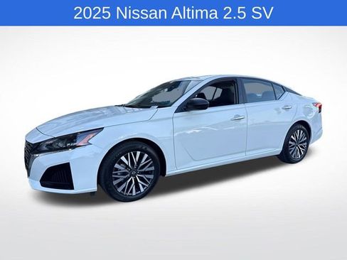 Used 2025 Nissan Altima 2.5 SV FWD image 1