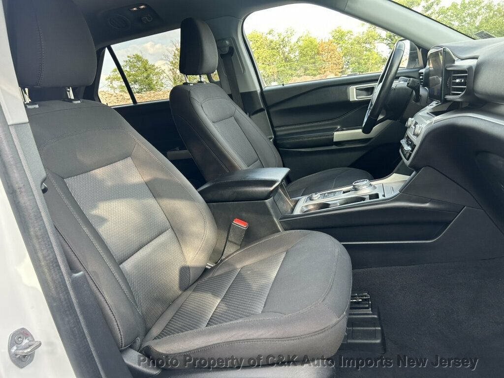 Used 2022 Ford Explorer XLT AWD/4WD image 59