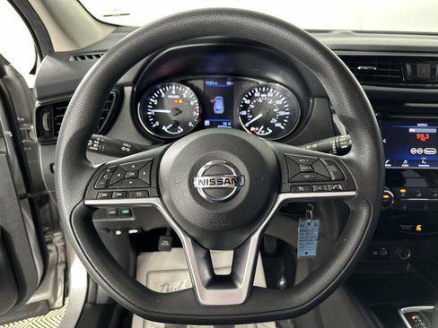 Used 2021 Nissan Rogue Sport S image 18