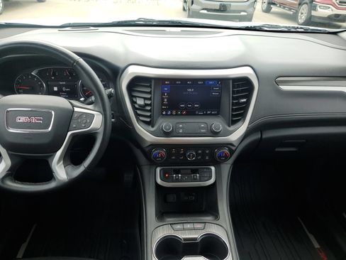 Used 2023 GMC Acadia SLT FWD image 10