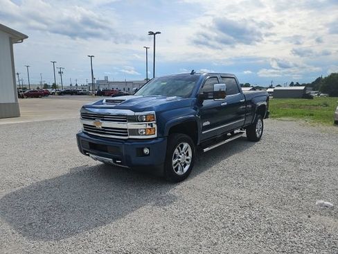 Used 2017 Chevrolet Silverado 2500 High Country w/ Duramax Plus Package AWD/4WD image 2