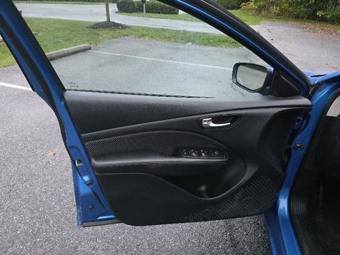 Used 2015 Dodge Dart SXT image 12