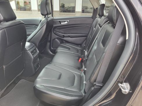 Used 2020 Ford Edge Titanium w/ Equipment Group 301A AWD/4WD image 11