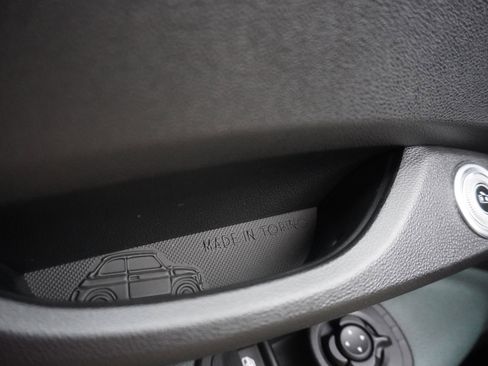 New 2025 FIAT 500 e image 17