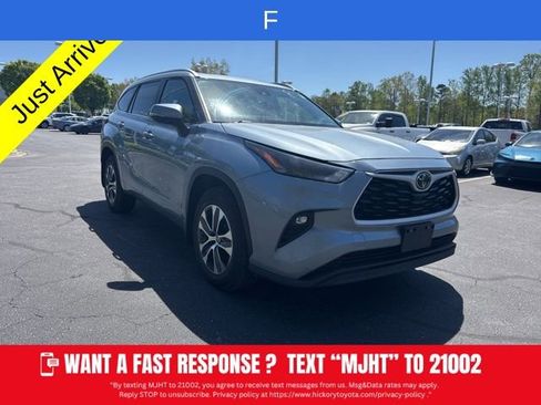 Used 2023 Toyota Highlander XLE image 1