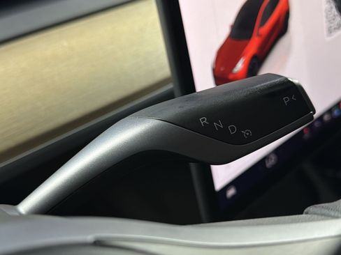 Used 2023 Tesla Model Y Performance AWD/4WD image 21