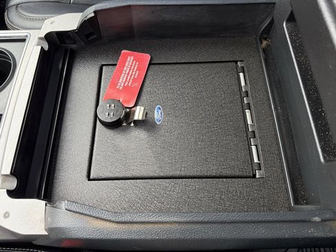 Used 2022 Ford F350 Lariat w/ Lariat Ultimate Package image 26