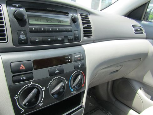 Used 2005 Toyota Corolla CE FWD image 22