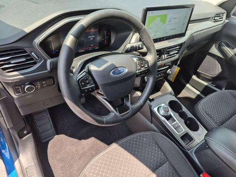 Used 2023 Ford Escape Active w/ Tech Pack #1 AWD/4WD image 12