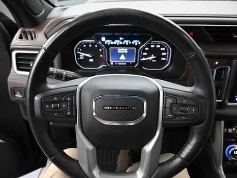 Used 2021 GMC Yukon Denali w/ Denali Premium Package RWD image 14