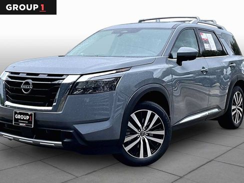 Used 2025 Nissan Pathfinder Platinum w/ Cargo Package FWD image 1