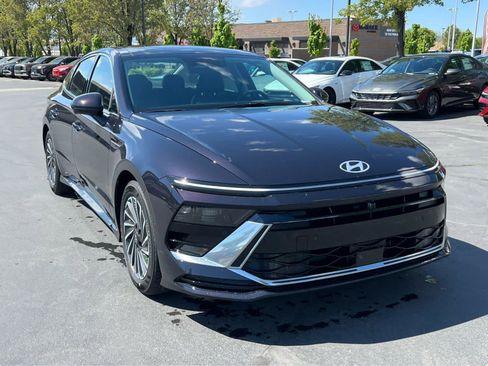 New 2026 Hyundai Sonata Limited FWD image 4