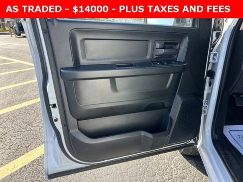 Used 2018 RAM 1500 Tradesman w/ Chrome Appearance Group image 12