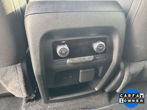 Used 2025 GMC Acadia Elevation image 19